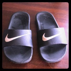 Nike slides 11C